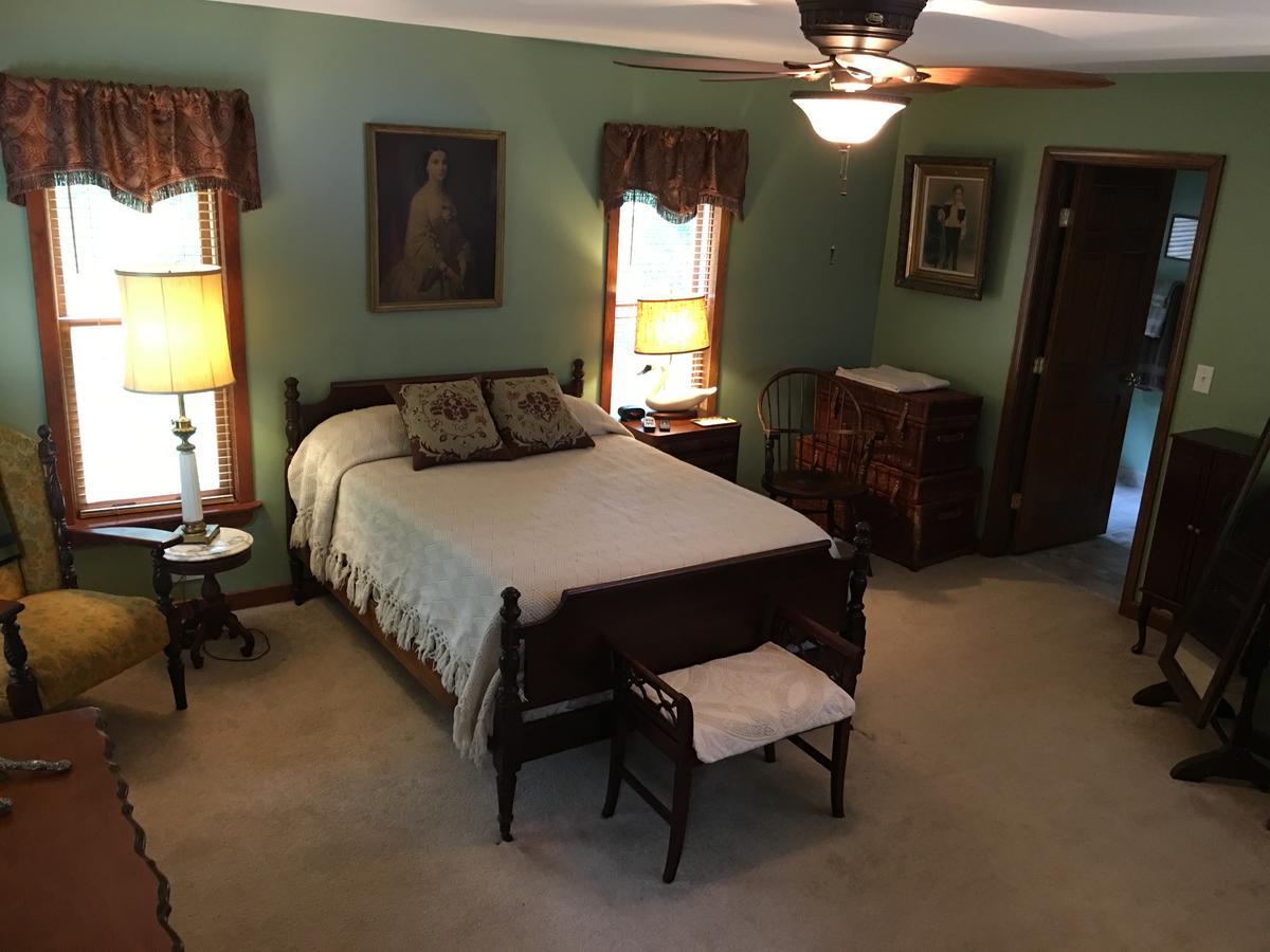 Ebenezer House Bed & Breakfast Burtonsville Kültér fotó